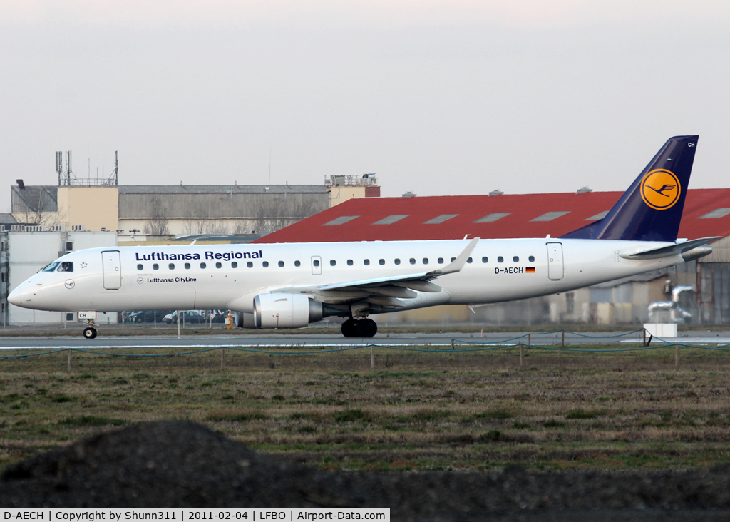 D-AECH, 2010 Embraer 190LR (ERJ-190-100LR) C/N 19000376, Ready for take off rwy 32R