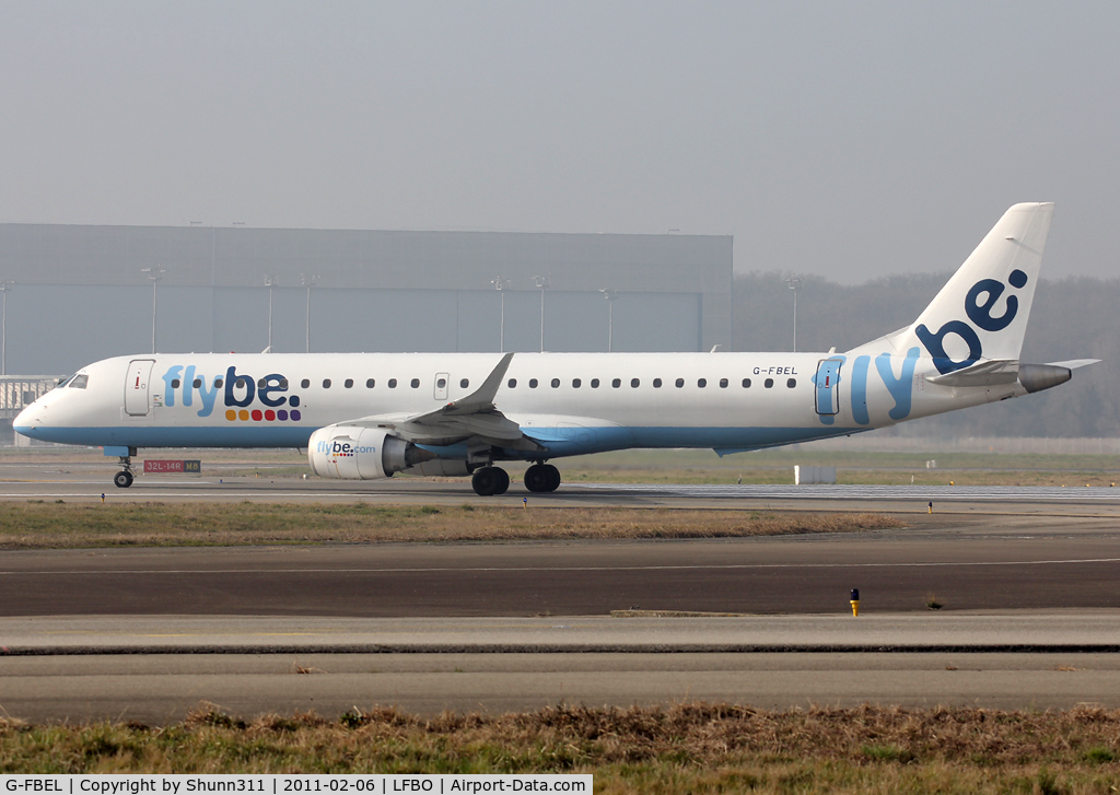G-FBEL, 2008 Embraer 195LR (ERJ-190-200LR) C/N 19000184, Lining up rwy 14L