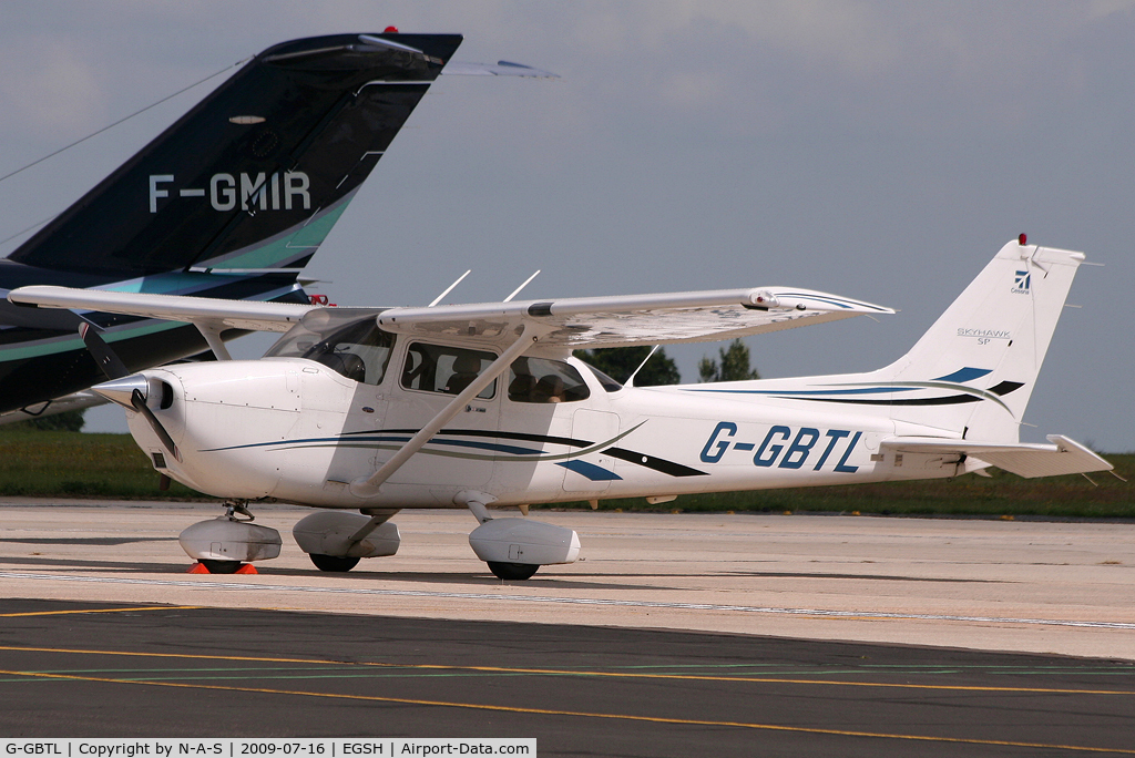 G-GBTL, 2006 Cessna 172S Skyhawk SP C/N 172S10322, Visitor