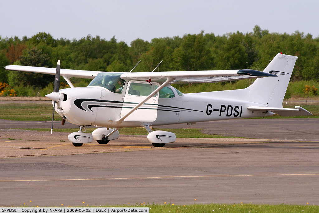 G-PDSI, 1978 Cessna 172N C/N 172-70420, Preparing for departure