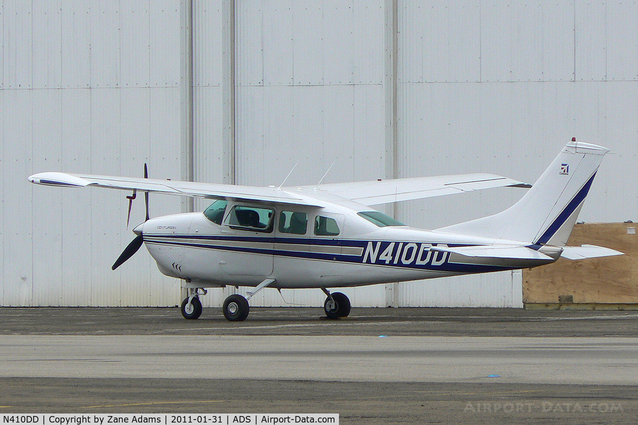 N410DD, 1968 Cessna 210H Centurion C/N 21059002, At Addison Airport, Dallas, TX