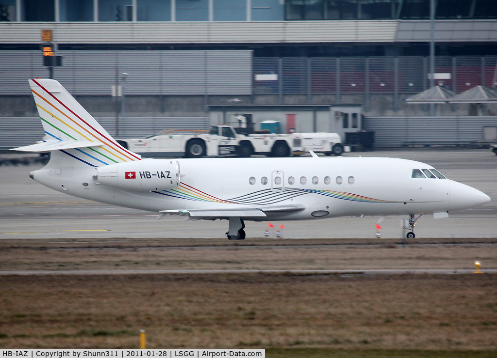 HB-IAZ, 1996 Dassault Falcon 2000 C/N 030, Taxiing to the TAG Aviation area...