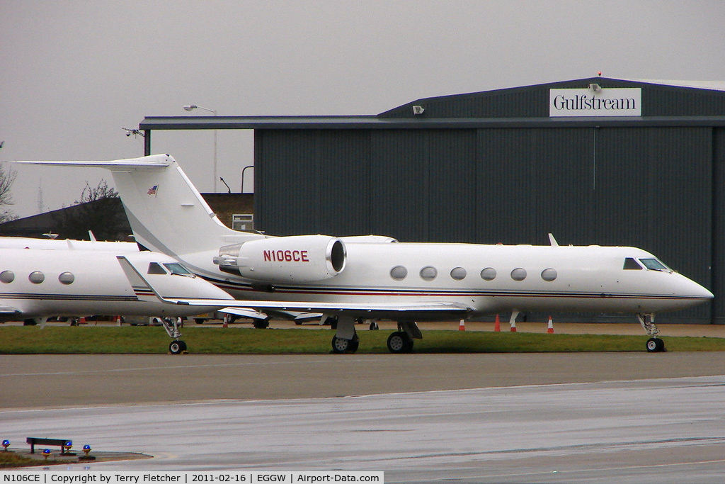 N106CE, 2000 Gulfstream Aerospace G-IV C/N 1420, 2000 Gulfstream Aerospace G-IV, c/n: 1420 at Luton