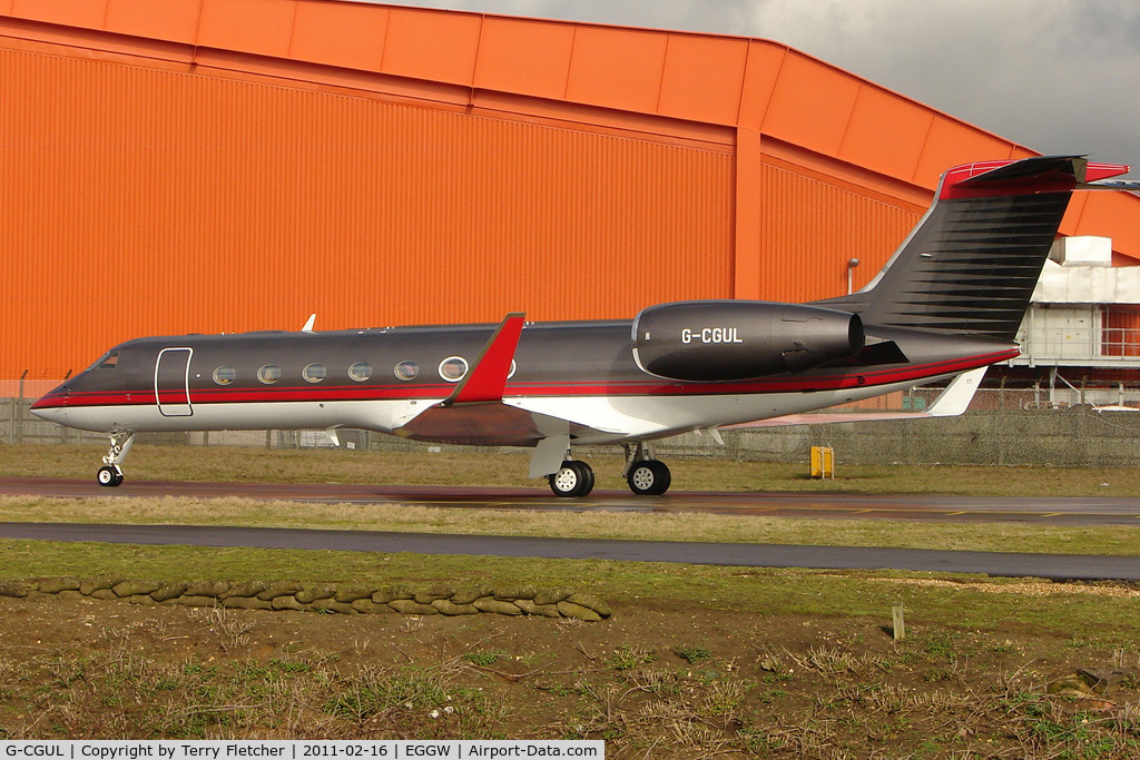 G-CGUL, 2007 Gulfstream Aerospace GV-SP (G550) C/N 5176, Gama Aviation's 2007 Gulfstream Aerospace GV-SP (G550), c/n: 5176 at Luton