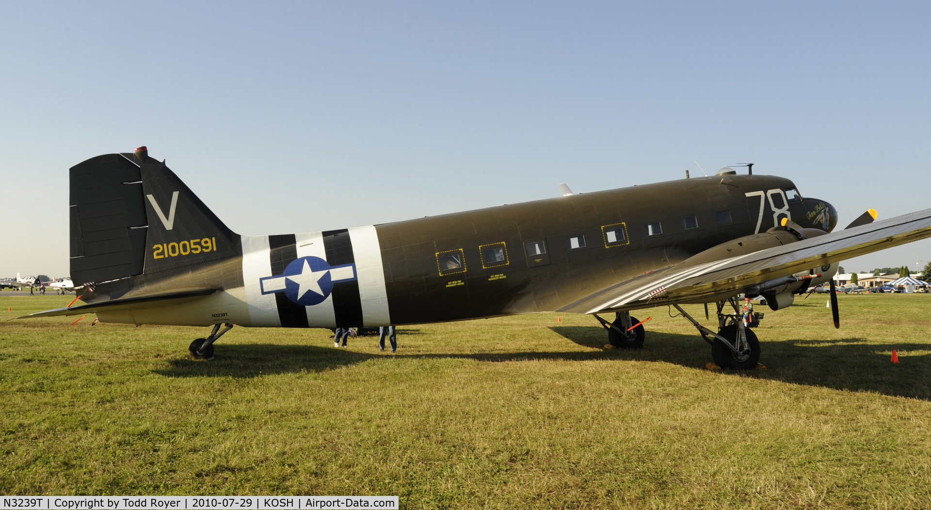 N3239T, 1943 Douglas DC3C-S1C3G (C-47A-65-DL) C/N 19054, AIRVENTURE 2010