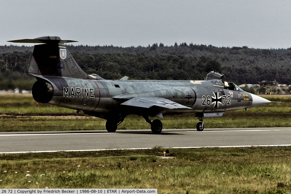26 72, Lockheed F-104G Starfighter C/N 683-7418, taxying to the active