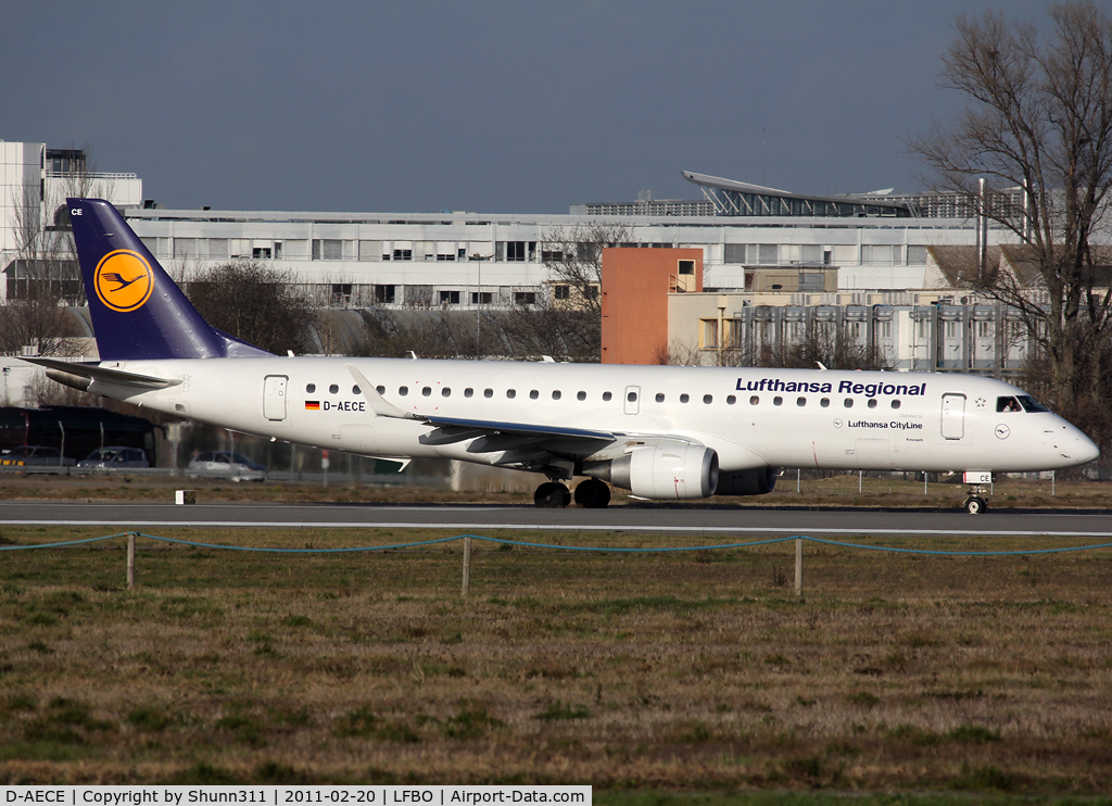 D-AECE, 2010 Embraer 190LR (ERJ-190-100LR) C/N 19000341, Taxiing holding point rwy 32R for departure...