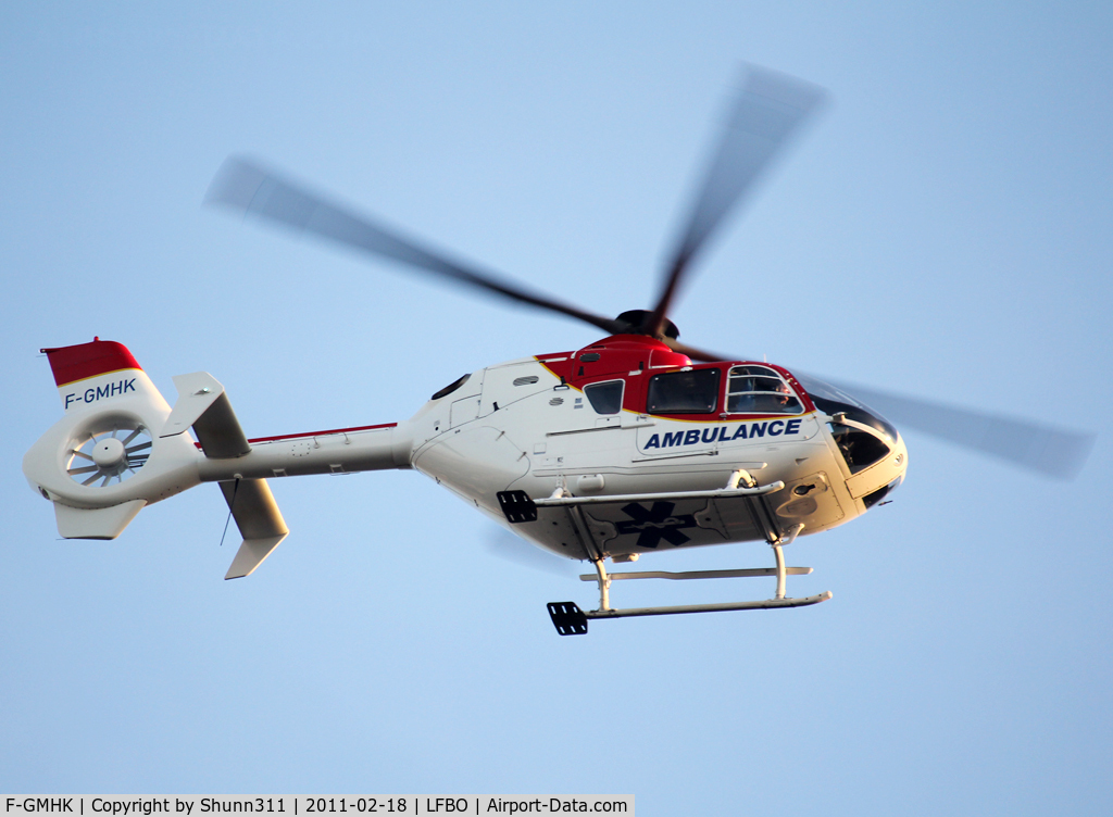 F-GMHK, Eurocopter EC-135T-1 C/N 0081, Passing above me...