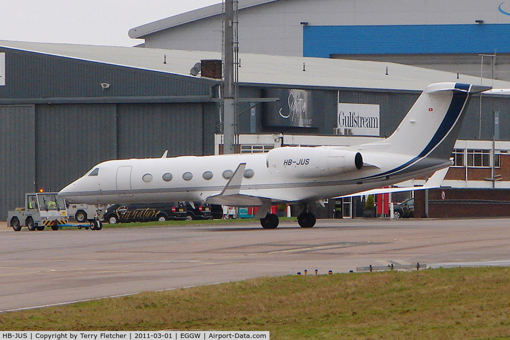 HB-JUS, 2008 Gulfstream Aerospace GIV-X (G450) C/N 4123, 2008 Gulfstream Aerospace GIV-X (G450), c/n: 4123 being towed to the Signature hangar