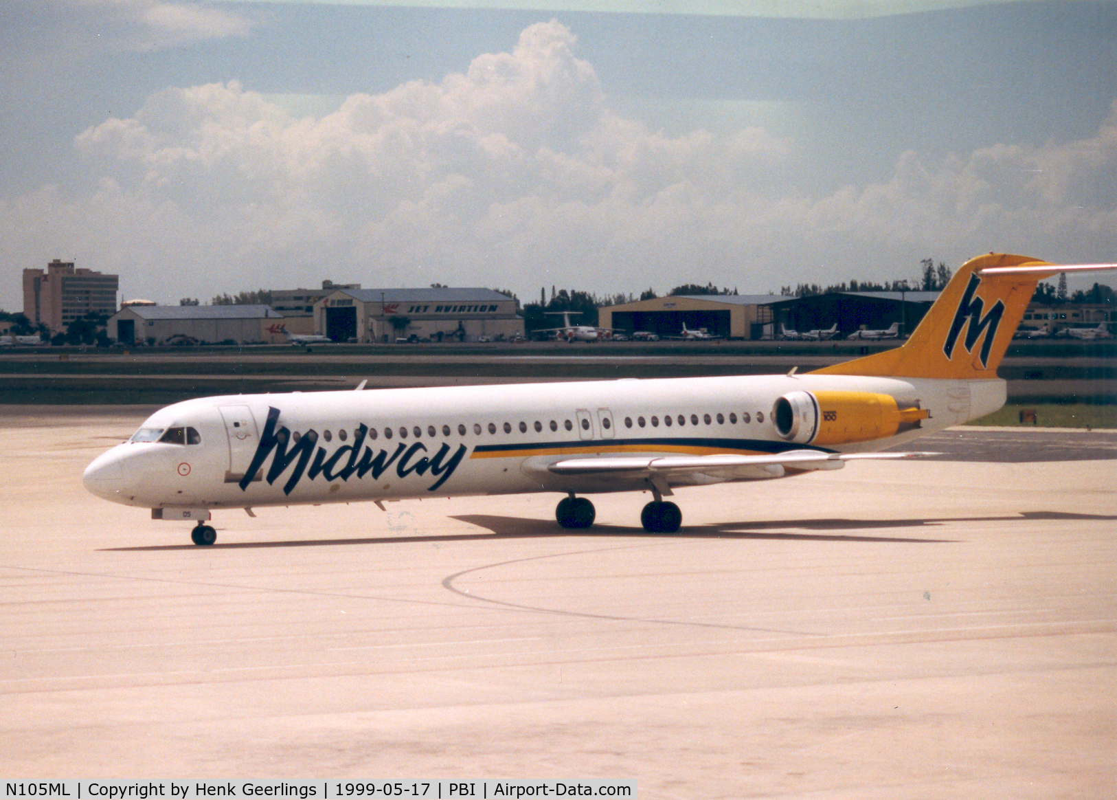 N105ML, 1993 Fokker 100 (F-28-0100) C/N 11475, Midway