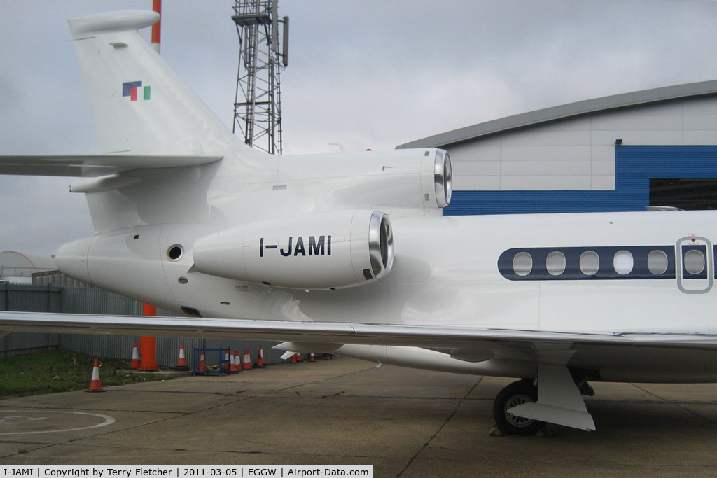 I-JAMI, 2009 Dassault Falcon 7X C/N 81, Dassault Falcon 7X in NWCorner at Luton