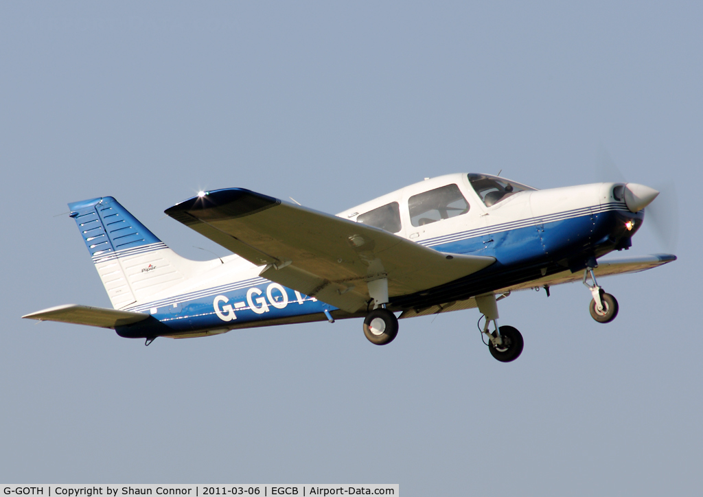 G-GOTH, 2004 Piper PA-28-161 Warrior III C/N 2842208, Flight Academy Barton