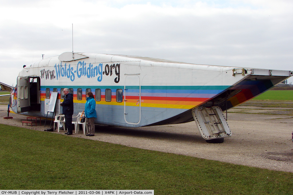 OY-MUB, 1981 Short 330-200 C/N SH.3069, Wolds Gliding Club Control Tower