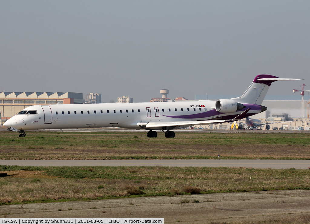TS-ISA, 2007 Bombardier CRJ-900 (CL-600-2D24) C/N 15091, No titles and logo now... Sevenair renamed as Tunisair Express ;)