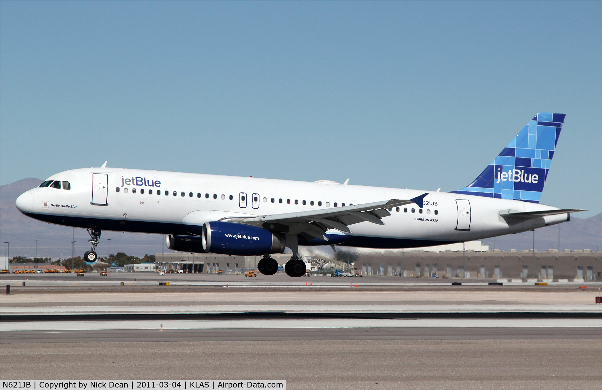 N621JB, 2005 Airbus A320-232 C/N 2491, KLAS