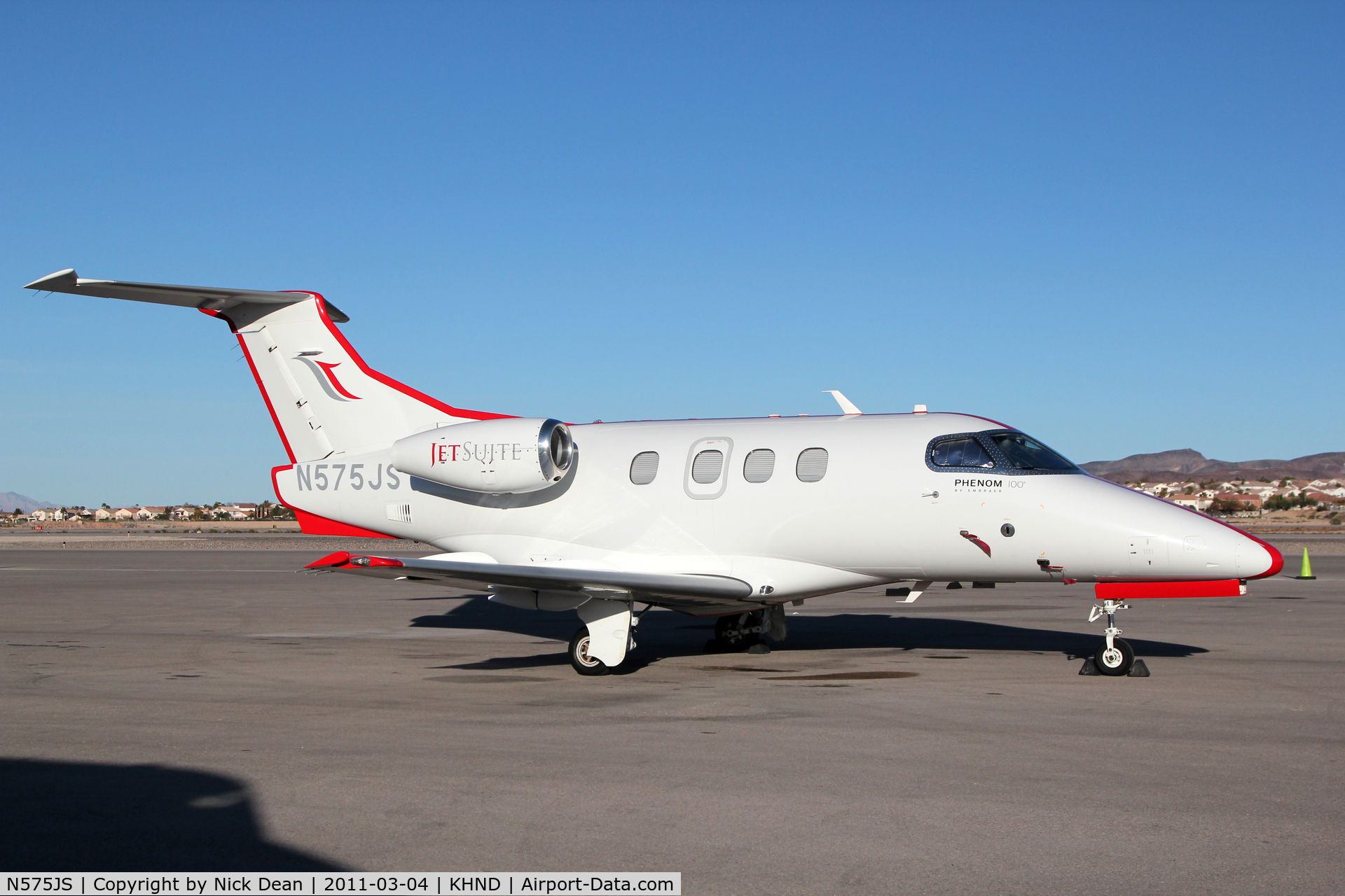 N575JS, 2009 Embraer EMB-500 Phenom 100 C/N 50000051, KHND