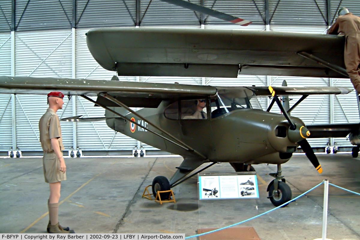 F-BFYP, 1951 Piper PA-22 C/N 22-25, Piper PA-22-125 Tri-Pacer [22-25] Dax~F 23/09/2002.