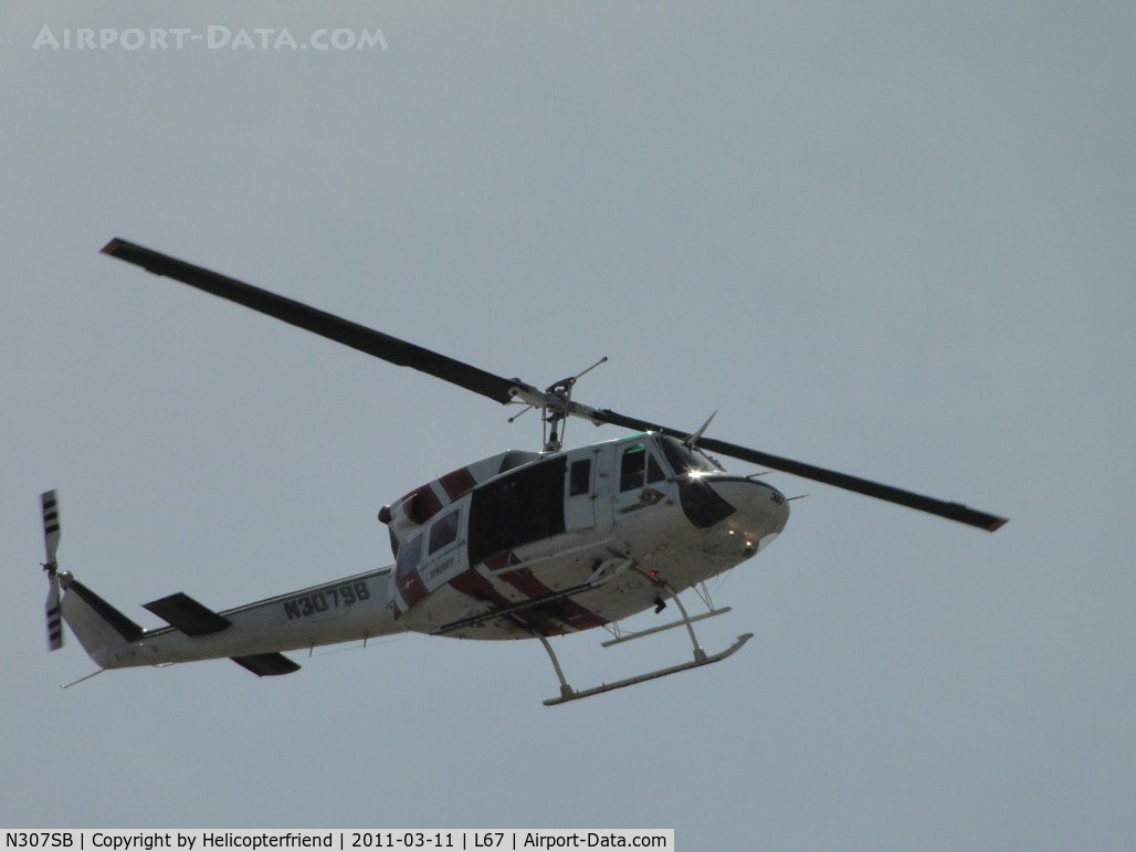 N307SB, 1975 Bell 212 C/N 30781, Flying in the pattern returning to SBSO helipad area for training