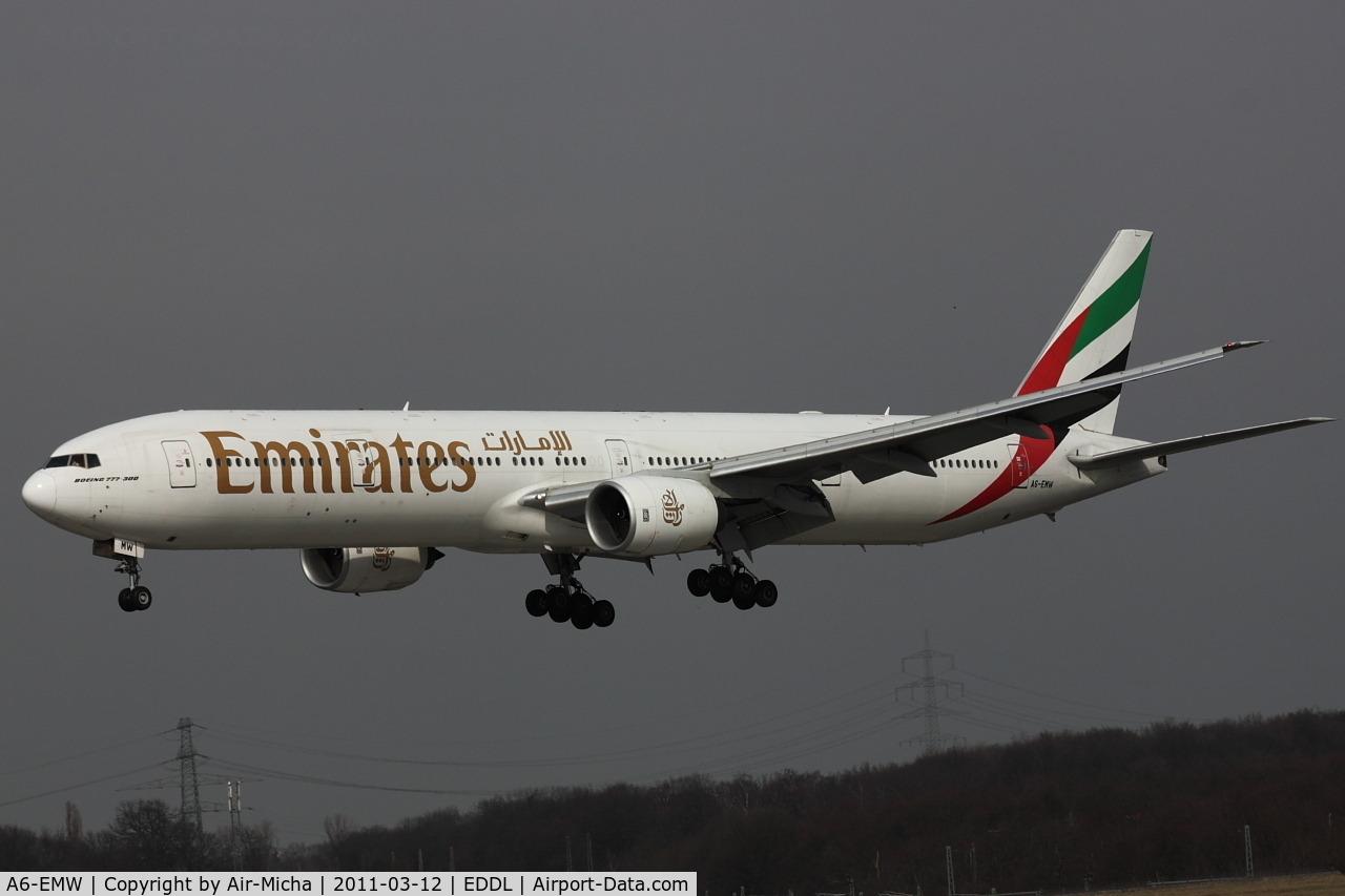 A6-EMW, 2003 Boeing 777-31H C/N 32700, Emirates