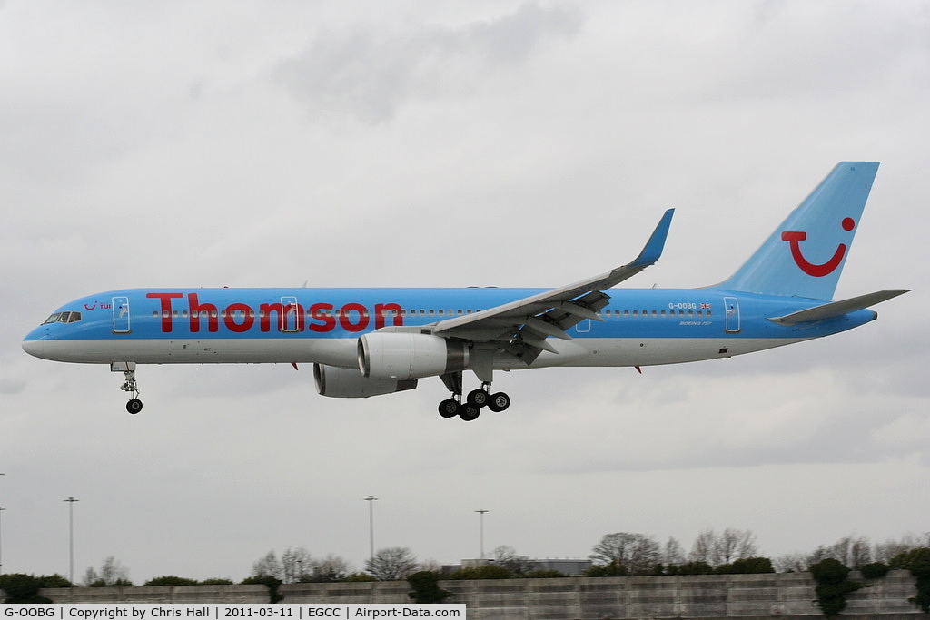 G-OOBG, 1999 Boeing 757-236 C/N 29942, now in Thomson colours