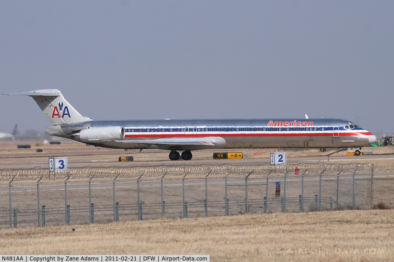 N481AA, 1988 McDonnell Douglas MD-82 (DC-9-82) C/N 49656, American Airlines at DFW Airport