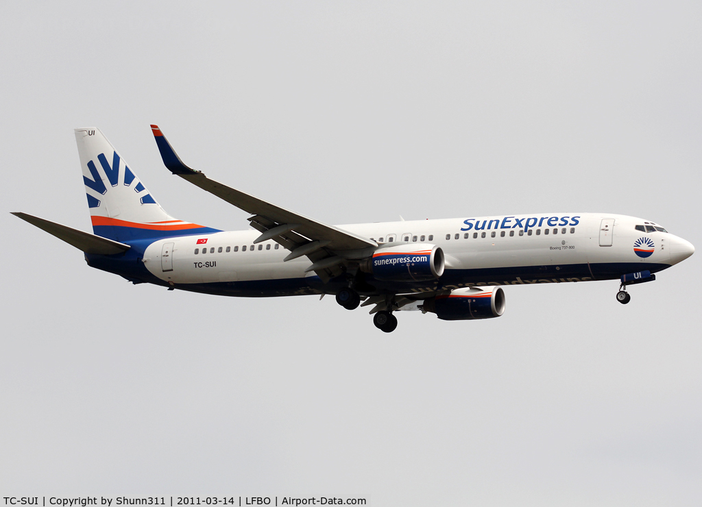 TC-SUI, 2003 Boeing 737-8CX C/N 32367, Landing rwy 14R as Corendon flight...