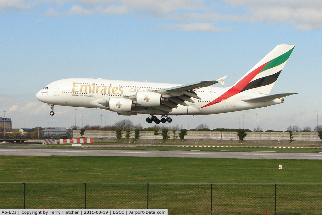 A6-EDJ, 2006 Airbus A380-861 C/N 009, Emirates' 2006 Airbus A380-861, c/n: 009 landing at Manchester (UK)