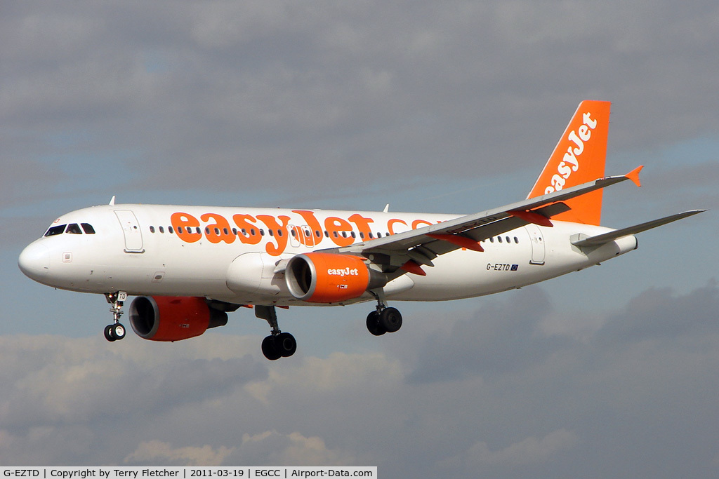 G-EZTD, 2009 Airbus A320-214 C/N 3909, Easyjet's 2009 Airbus A320-214, c/n: 3909 arriving into Manchester (UK)