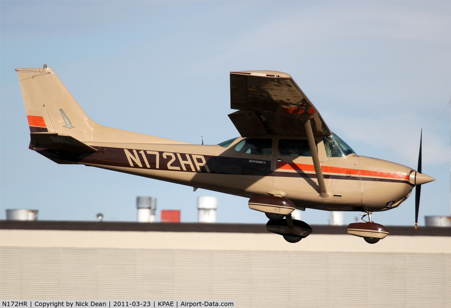 N172HR, 1977 Cessna 172N C/N 17269272, KPAE