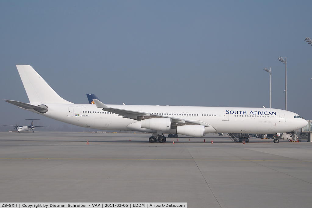 ZS-SXH, Airbus A340-313X C/N 197, South African Airbus 340-300