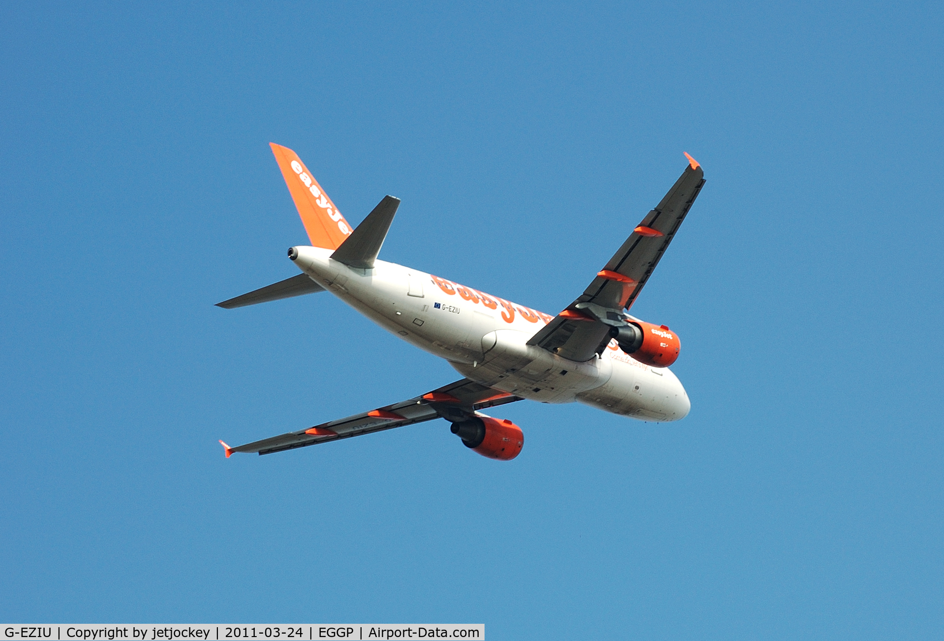 G-EZIU, 2005 Airbus A319-111 C/N 2548, Banking after departure from Liverpool John Lennon