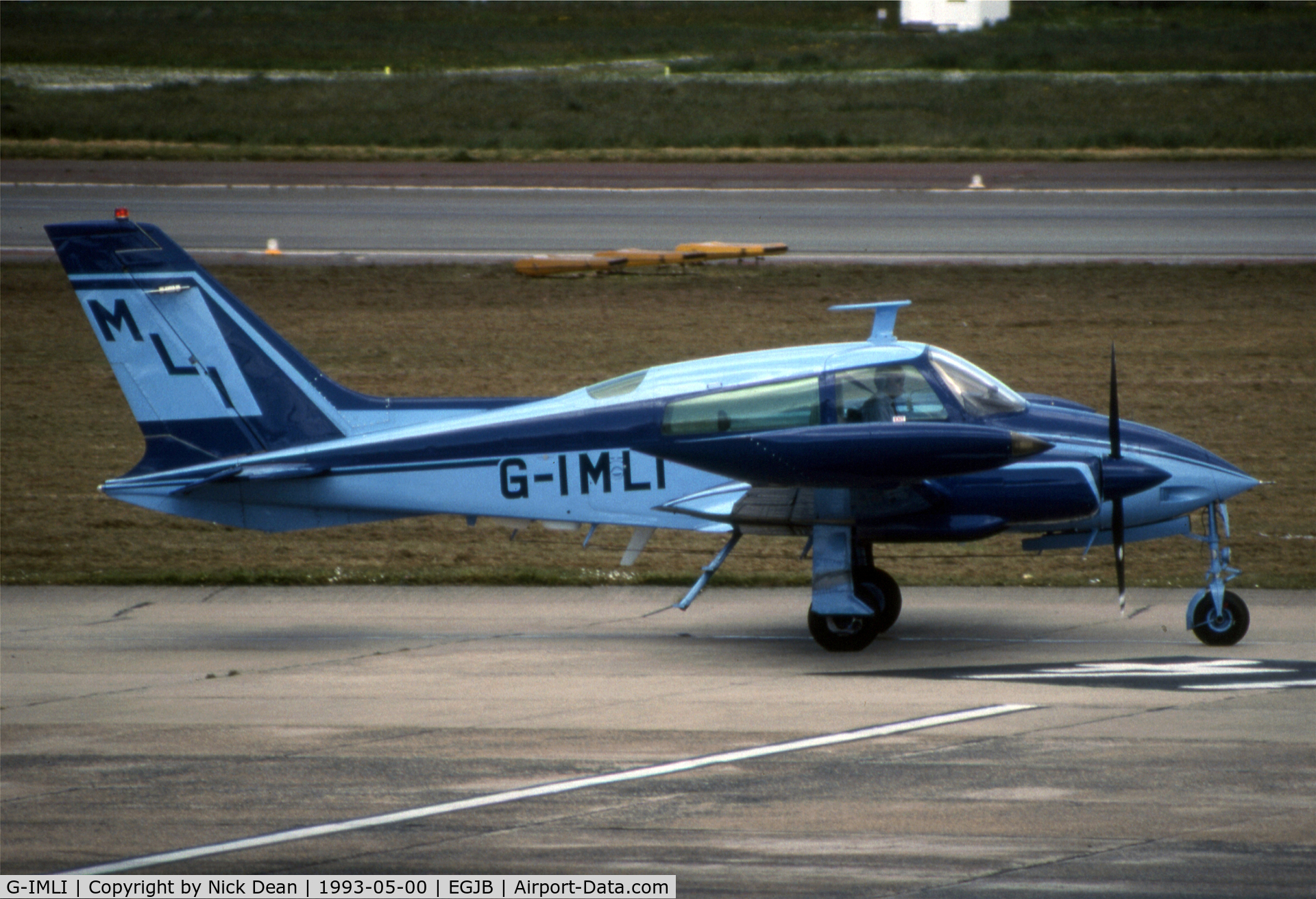 G-IMLI, 1972 Cessna 310Q C/N 310Q0491, EGJB