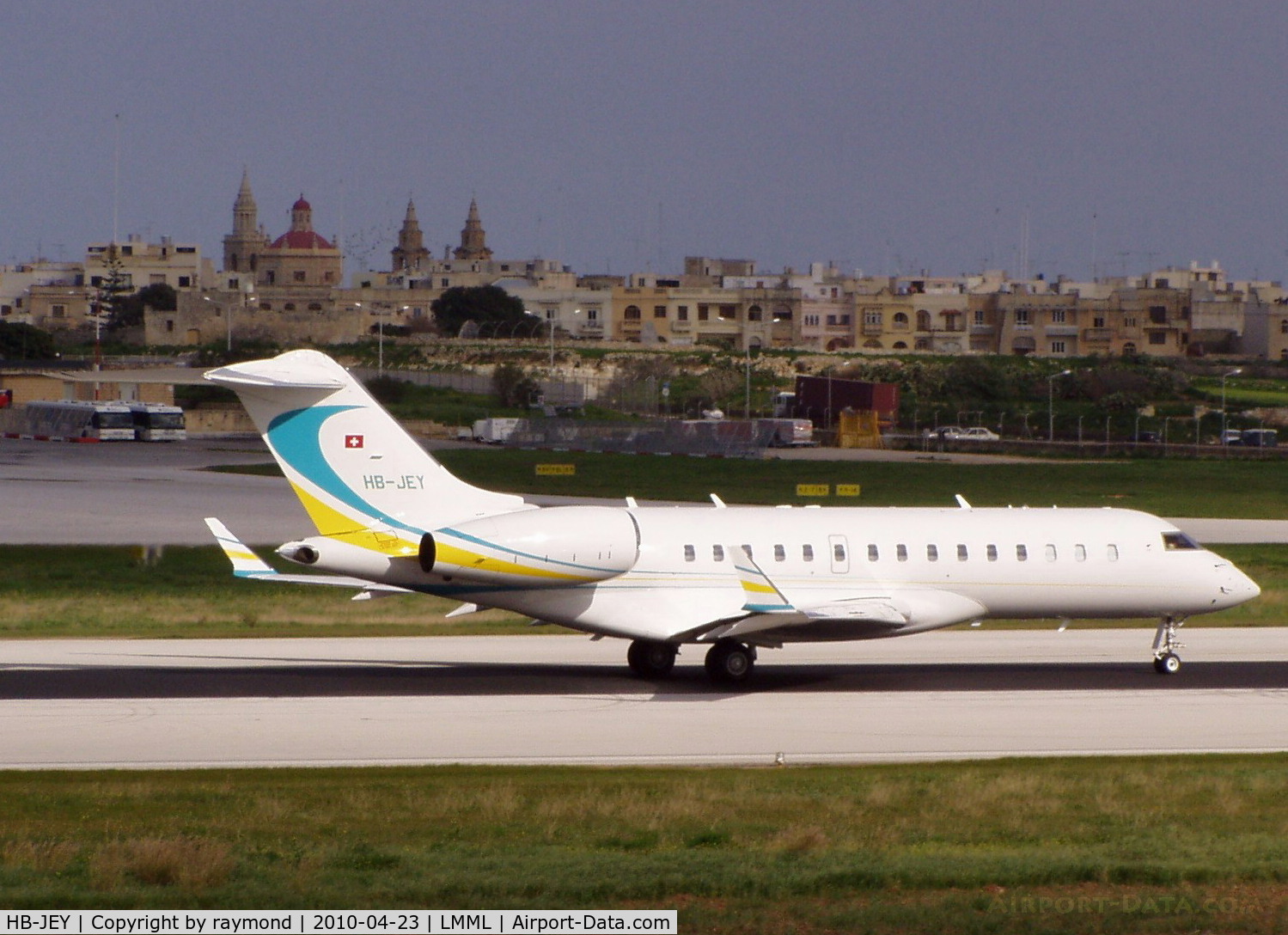 HB-JEY, 2005 Bombardier BD-700-1A10 Global Express C/N 9173, BD700 HB-JEY Comlux