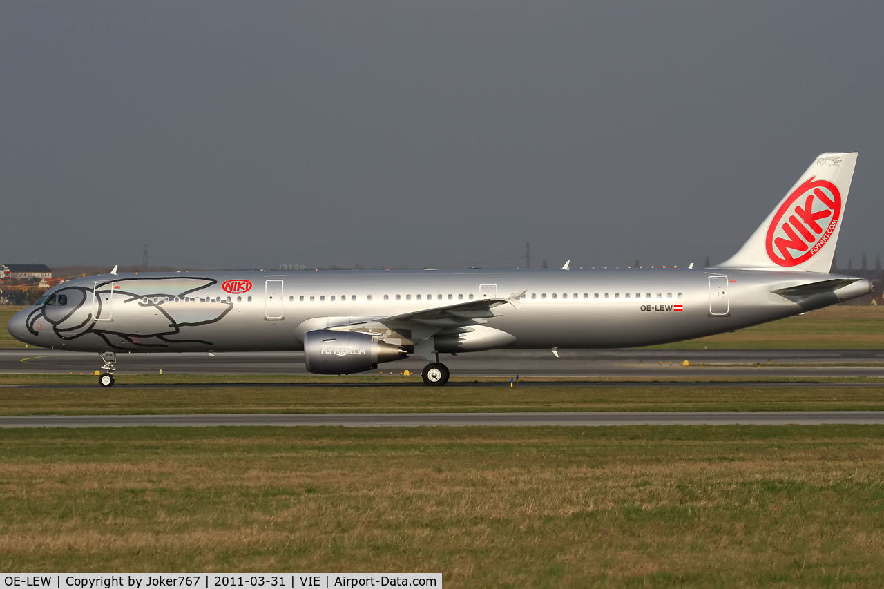 OE-LEW, 2011 Airbus A321-211 C/N 4611, NIKI
