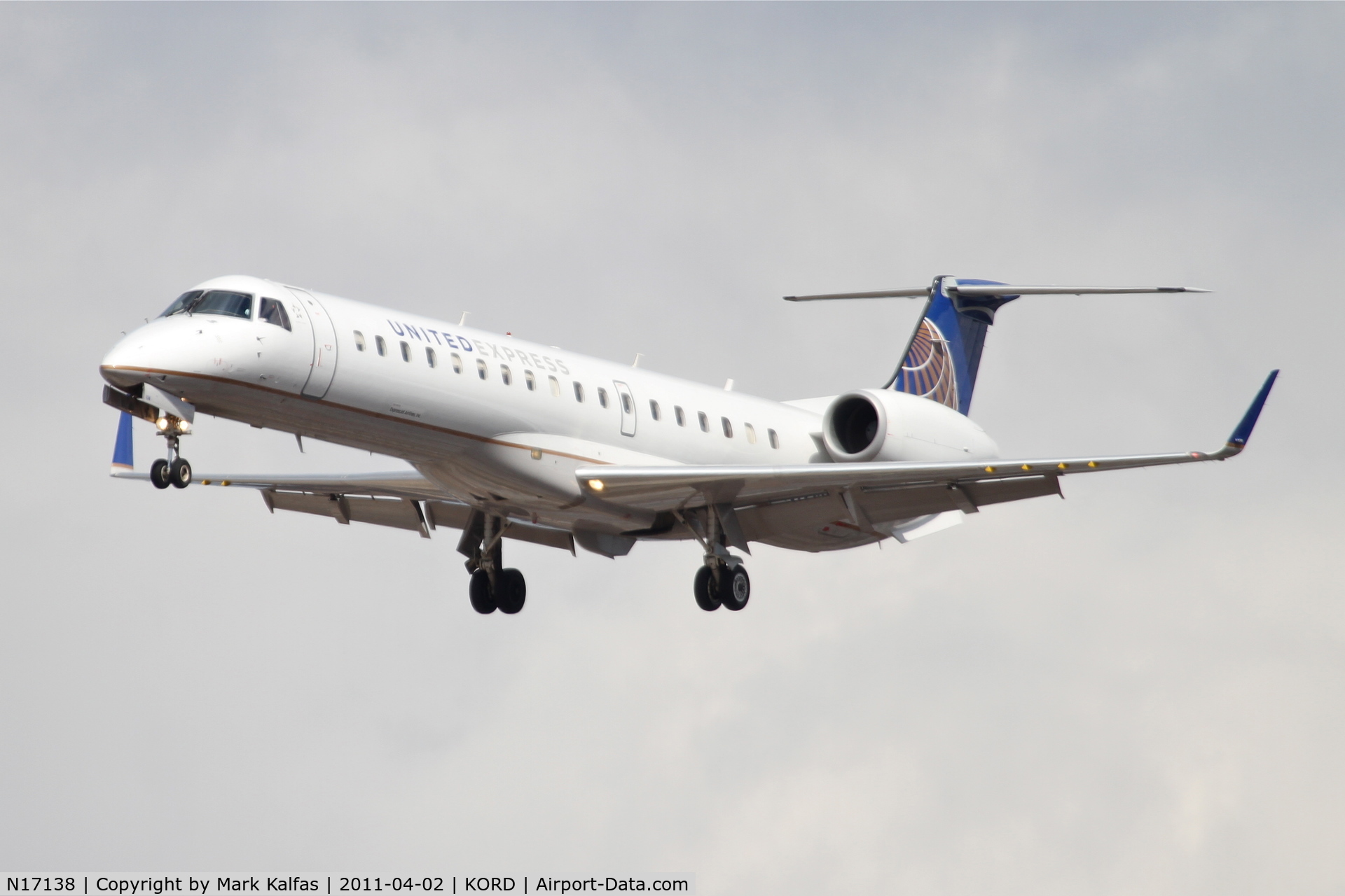 N17138, 2003 Embraer ERJ-145XR (EMB-145XR) C/N 145727, ExpressJet/United Express Embraer EMB-145XR, BTA6083 arriving from KTUL, on final RWY 28 KORD.