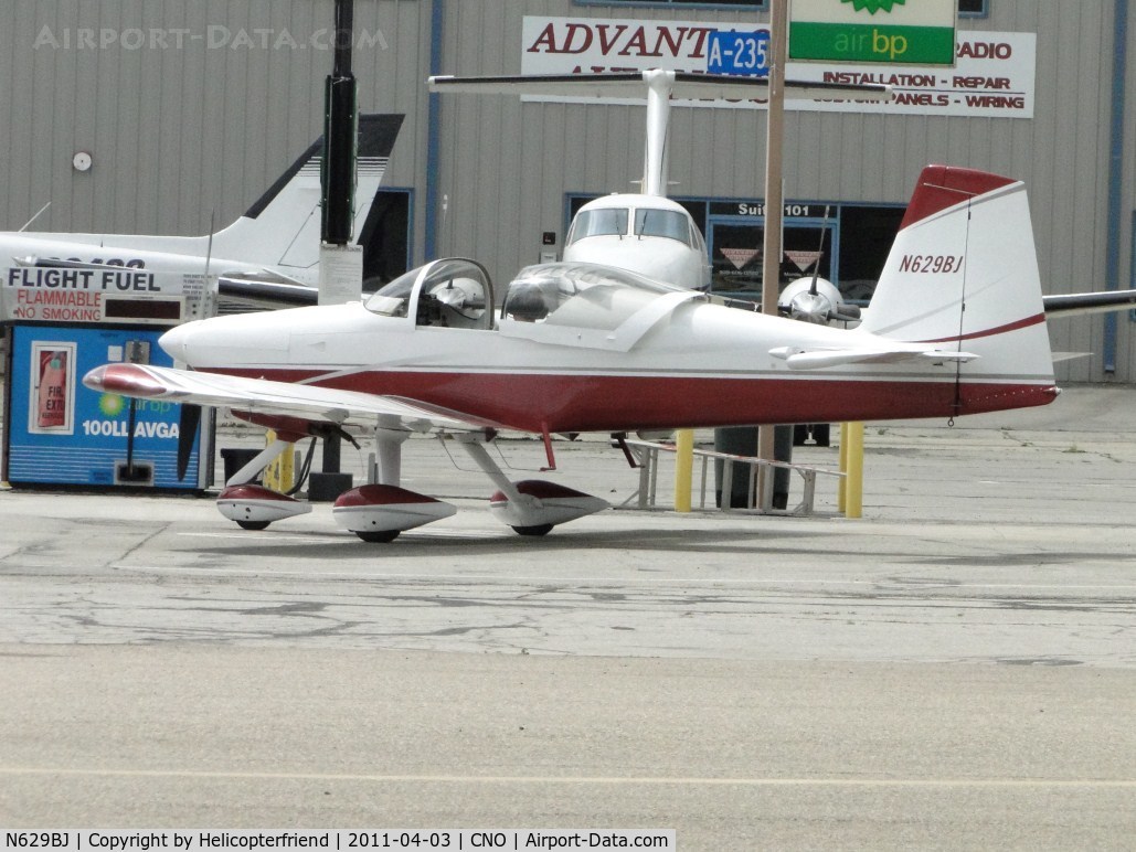 N629BJ, 2006 Vans RV-9A C/N 91051, Fueling up and getting ready to depart