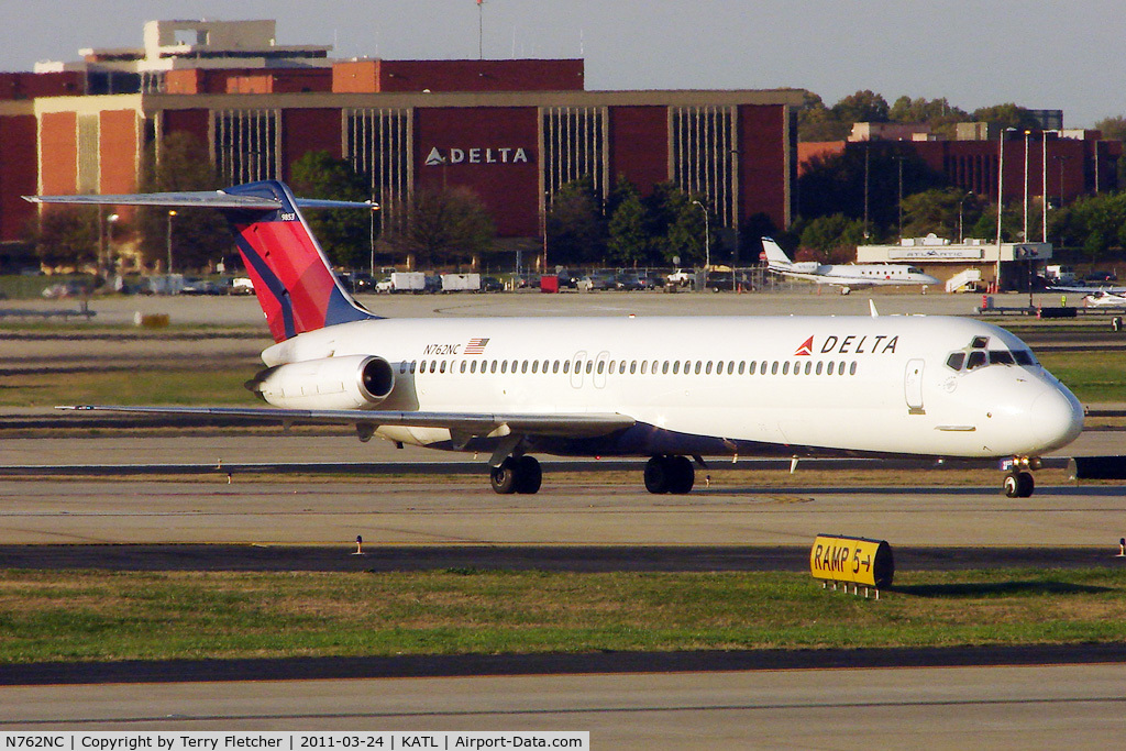 N762NC, 1976 McDonnell Douglas DC-9-51 C/N 47710, ex NW 1976 Mcdonnell Douglas DC-9-51, c/n: 47710 now in its new Delta livery