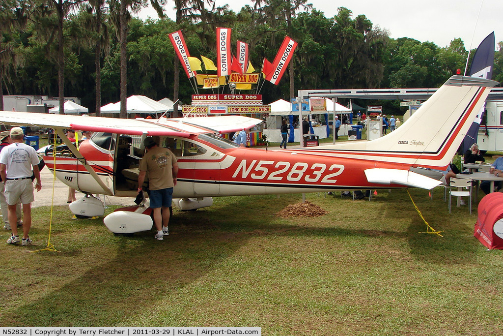 N52832, 1974 Cessna 182P Skylane C/N 18262882, 2011 Sun n Fun Static Display