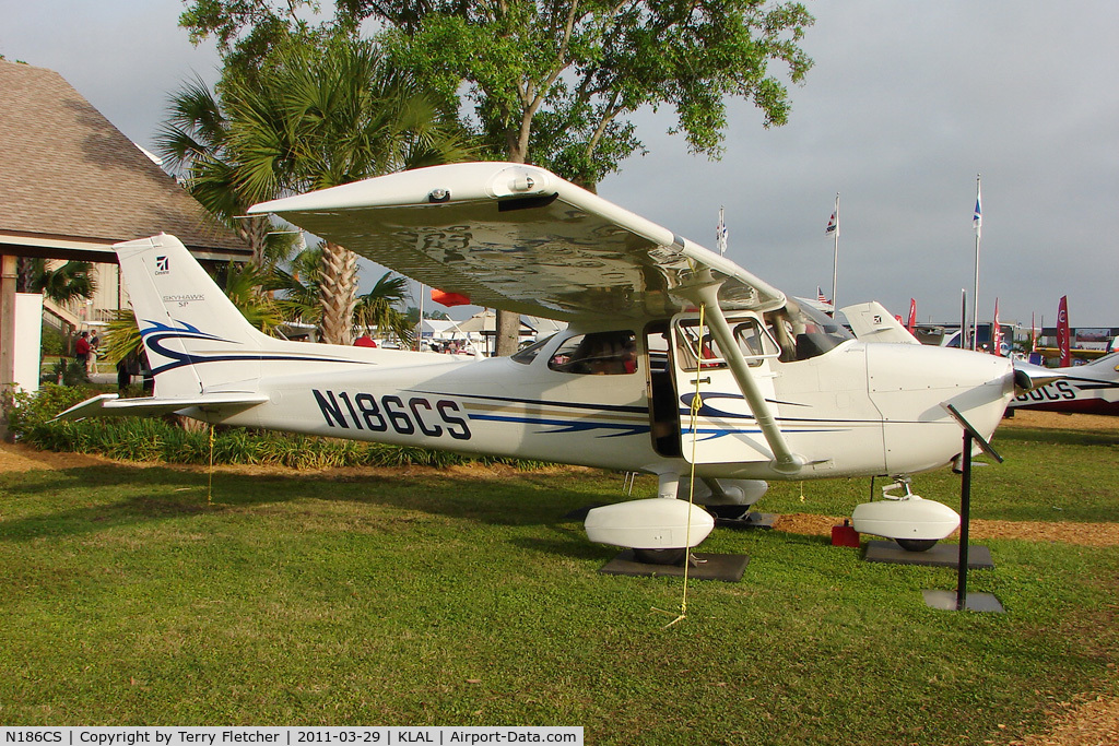 N186CS, Cessna 172S C/N 172S11087, 2011 Sun n Fun Static Display