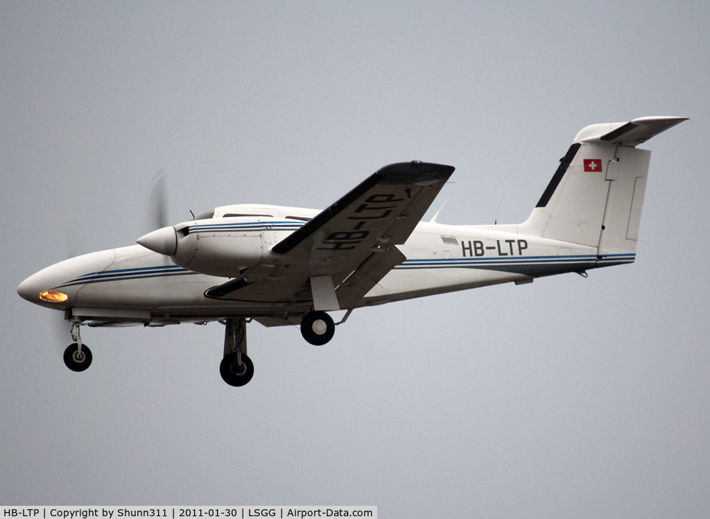 HB-LTP, 1982 Piper PA-44-180T Turbo Seminole C/N 44-8207008, Landing rwy 05
