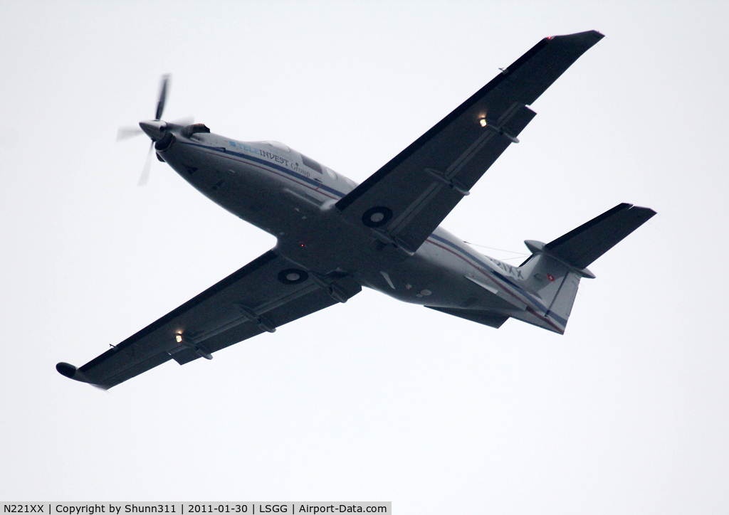 N221XX, 2009 Pilatus PC-12/47E C/N 1128, Passing above rwy 05 after go around...