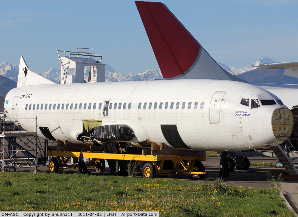 OM-ASC, 1986 Boeing 737-3Z9 C/N 23601/1254, Still stored with minus parts...