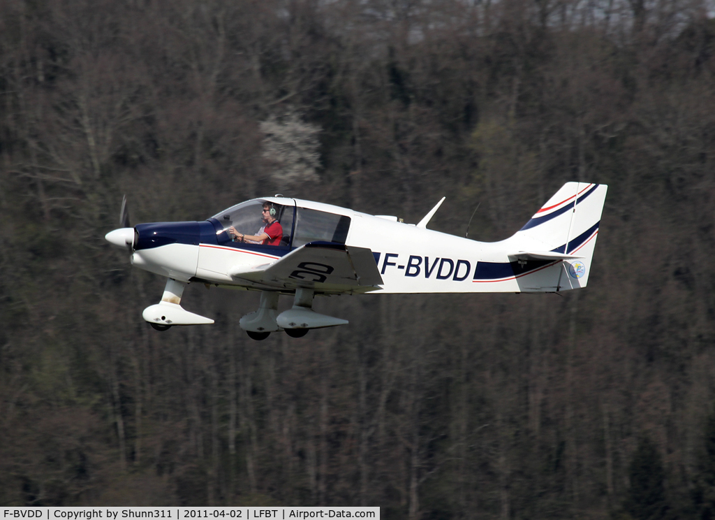 F-BVDD, Robin DR-400-108  Dauphin 2+2 C/N 930, Go around rwy 02