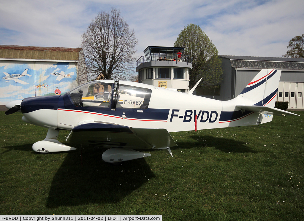 F-BVDD, Robin DR-400-108  Dauphin 2+2 C/N 930, Parked in front of the Airclub...