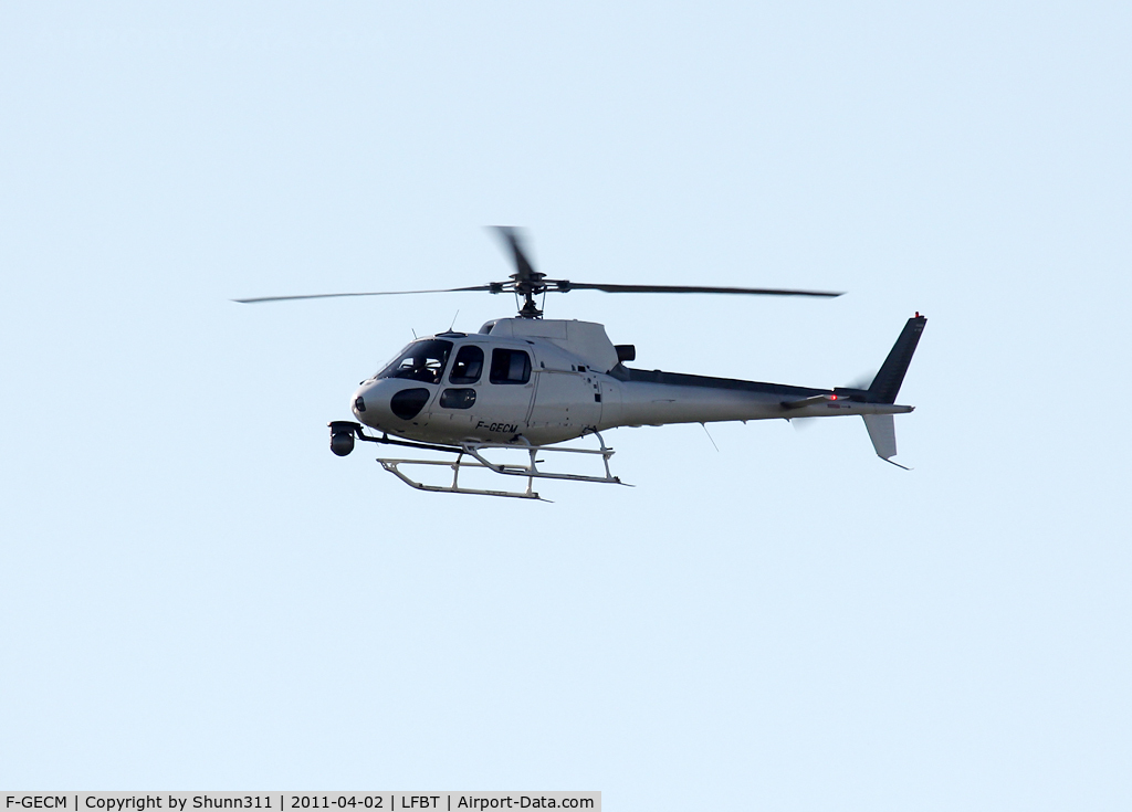 F-GECM, Aérospatiale AS-350BA Ecureuil C/N 1792, Approaching the Airport for refuelling...