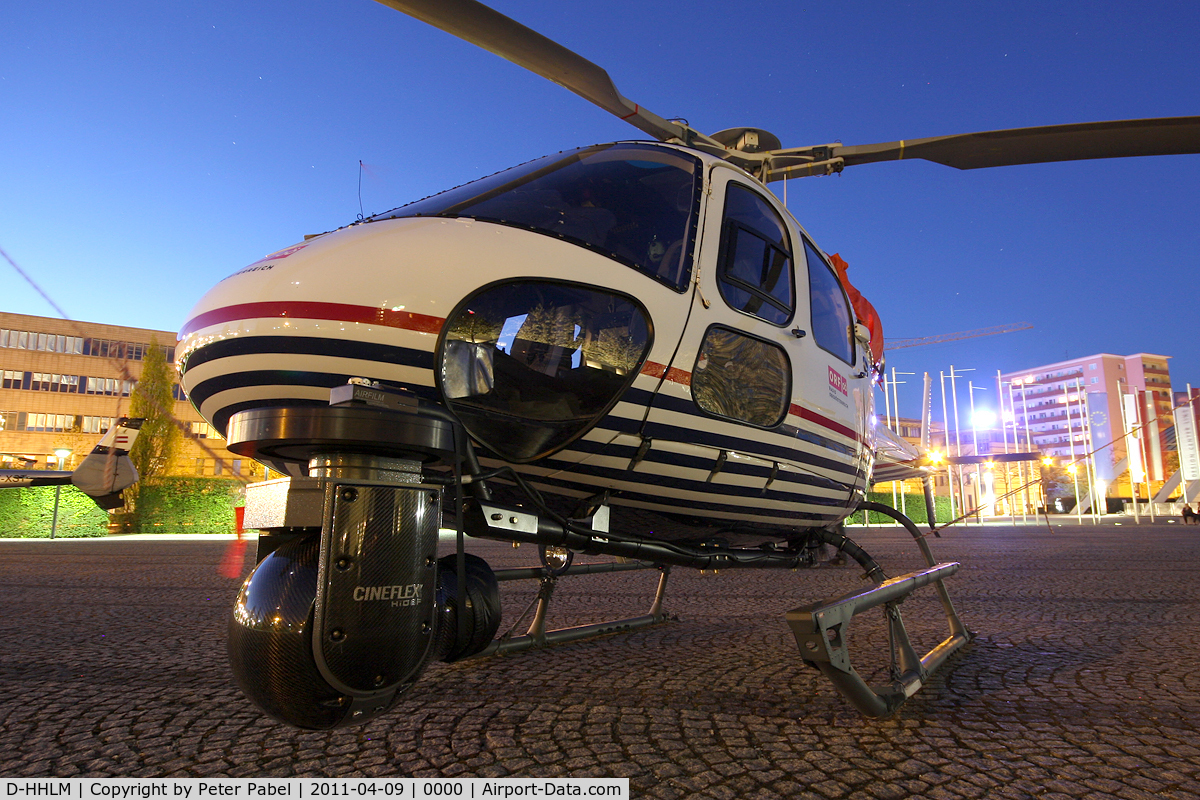 D-HHLM, Eurocopter AS-355NP Ecureuil 2 C/N 5777, Linz Marathon Heli,
parked in front of the Design Center