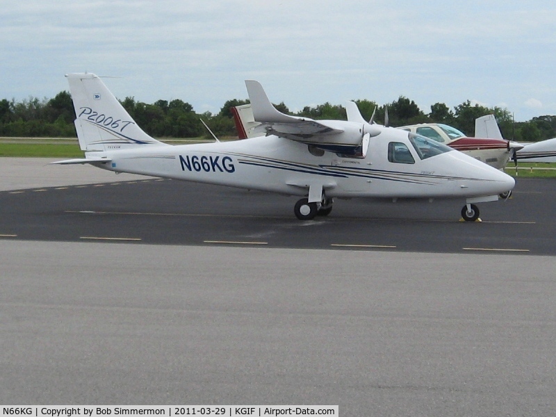 N66KG, 2009 Tecnam P-2006T C/N 006, On the ramp at Winter Haven, FL