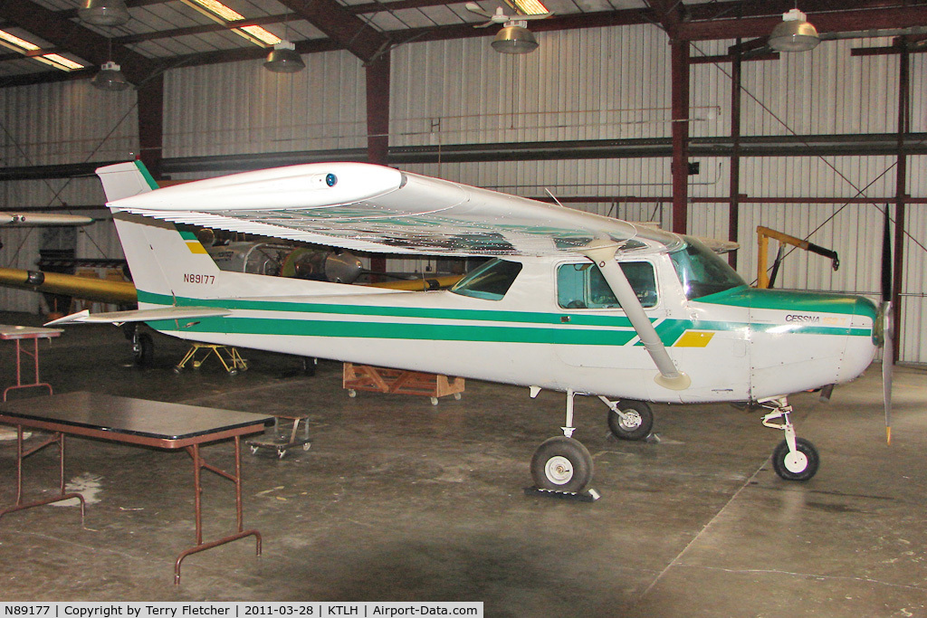 N89177, 1978 Cessna 152 C/N 15282661, Inside  the Lively Aviation School at Tallahassee Airport