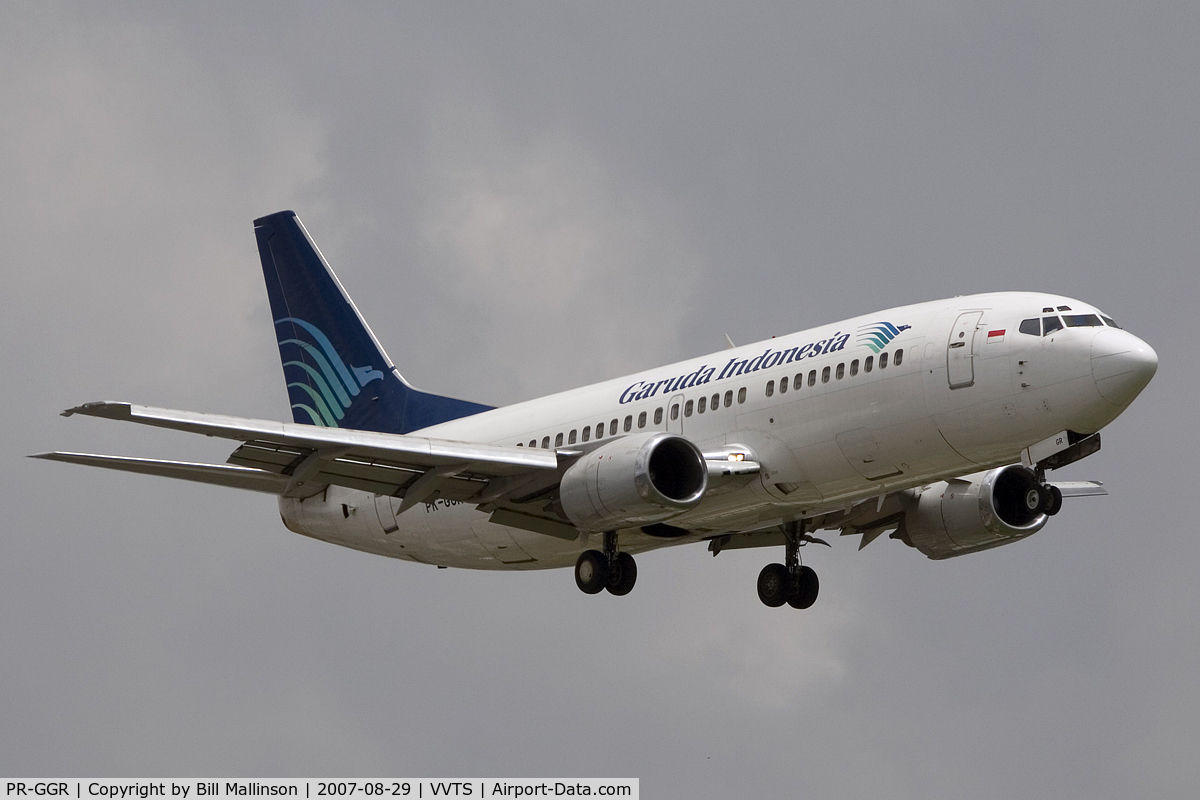 PR-GGR, 2009 Boeing 737-8EH C/N 36150, into 25L