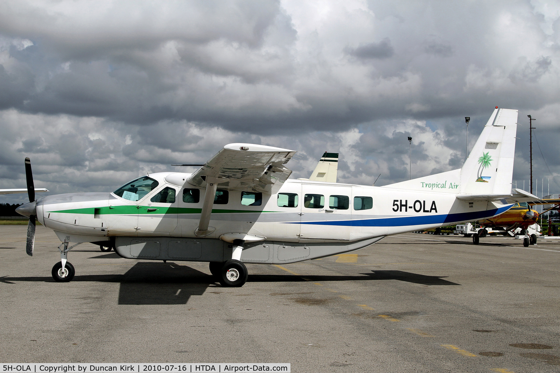 5H-OLA, 1994 Cessna 208B Grand Caravan C/N 208B0384, Preparing for departure at Dar Es Salaam